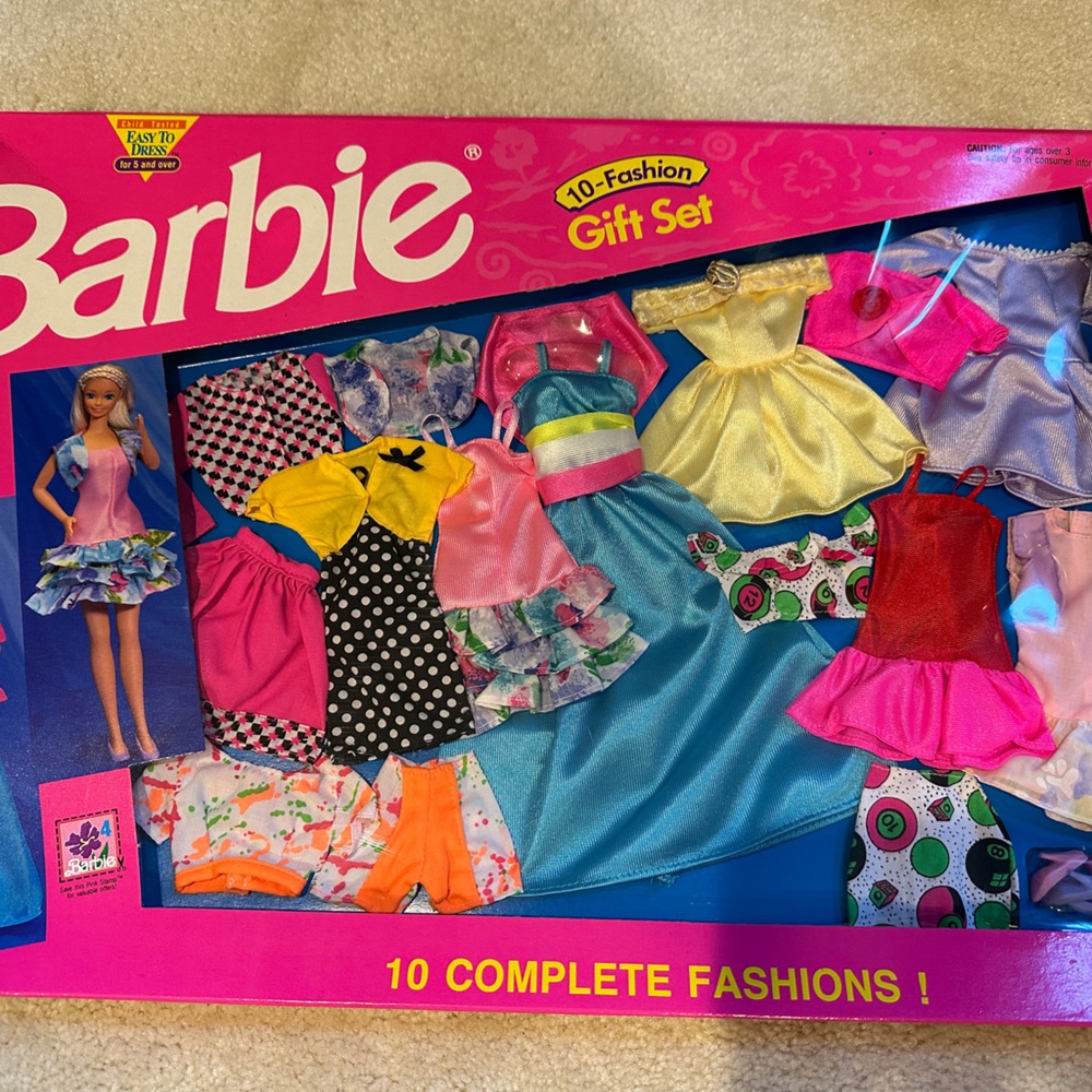NIB Vintage 90s Barbie clothes set